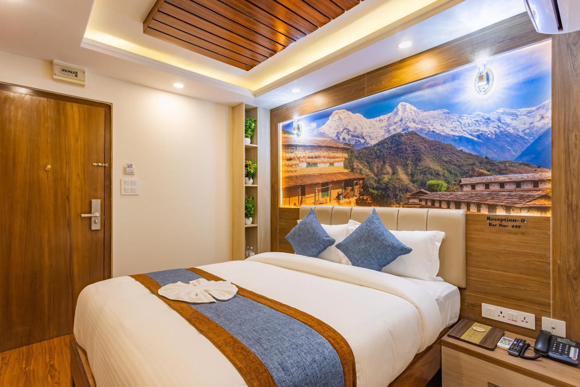 Airport Diana Hotel Kathmandu Exteriör bild