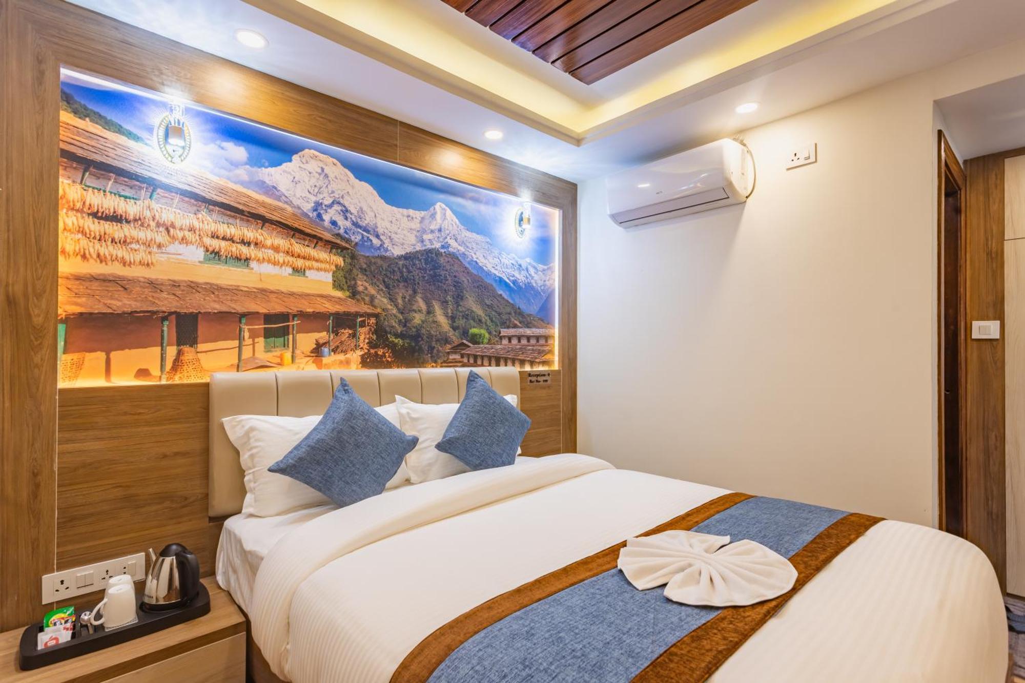 Airport Diana Hotel Kathmandu Exteriör bild